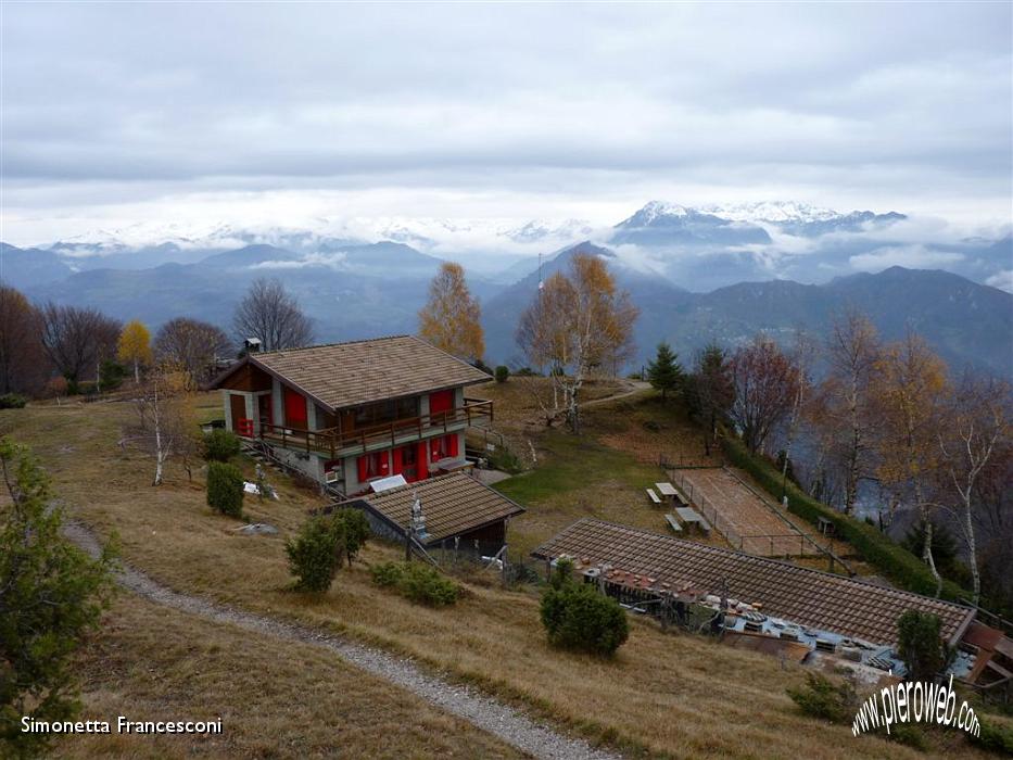 28  IL RIFUGIO DALLA CHIESETTA.JPG